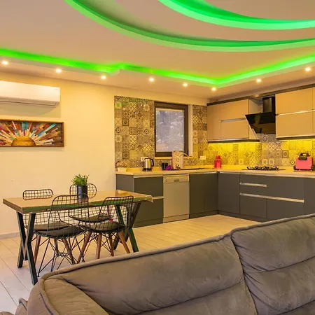 Nilo - Kalkan'da 2+1 Muhafazakar Tatil Villasi * Kaş